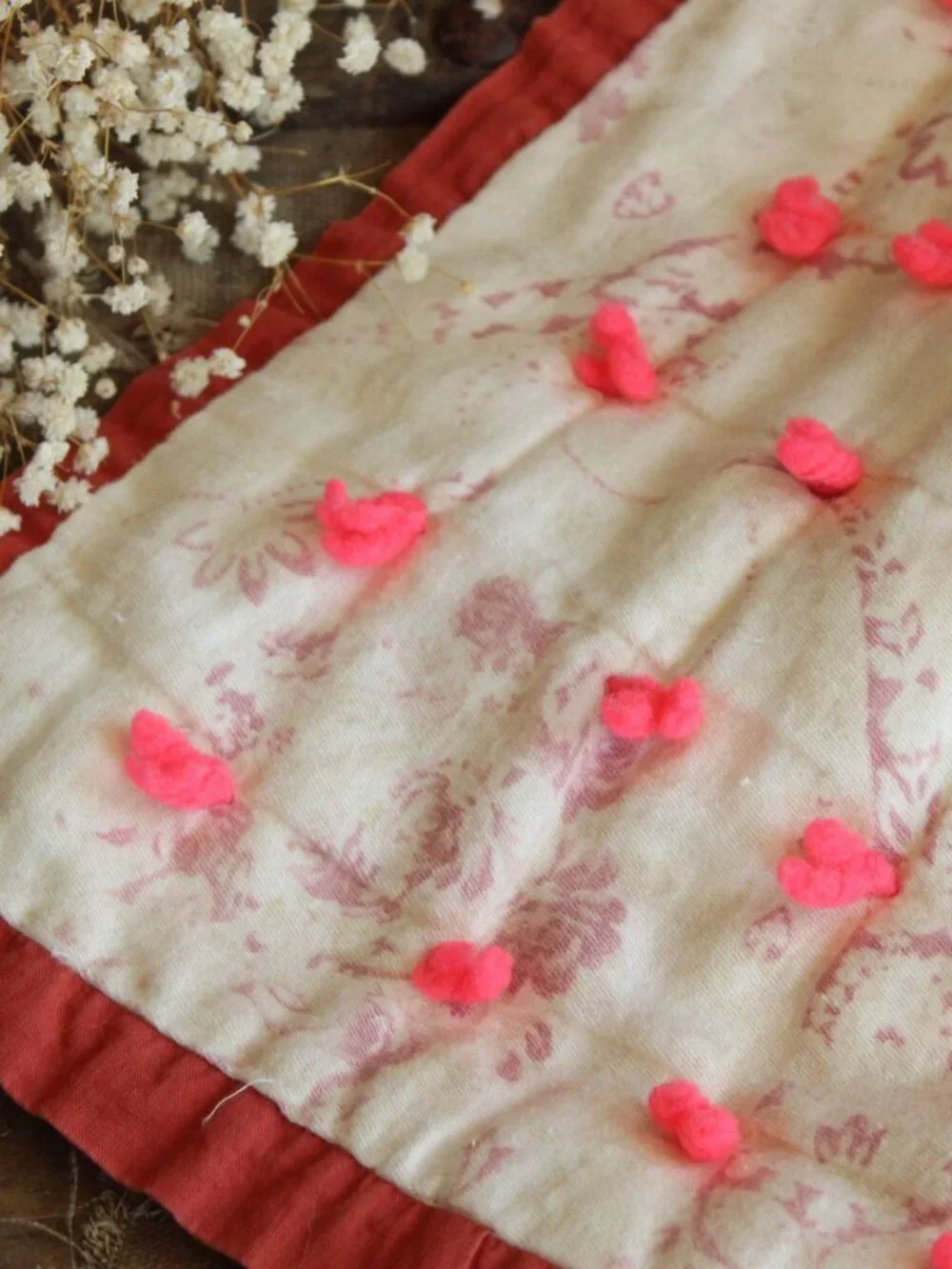 Vintage 1940s 1950s Baby Doll Blanket Or Throw, 21.5 x 17 Inch Tufted Lap Quilt